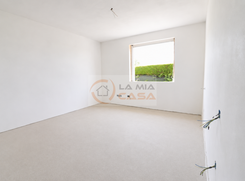 SAONARA: appartamento al piano terra con ingresso indipendente in un moderno complesso residenzia...