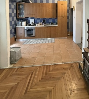 Cadoneghe: in zona tranquilla e ben servita vendesi graziosa porzione di trifamiliare di TESTA. 
...