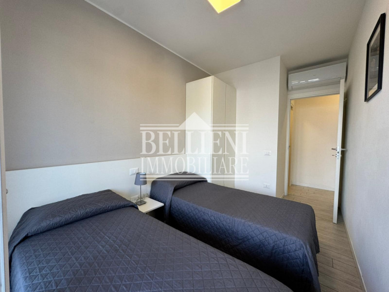 JESOLO LIDO OVEST - Proponiamo in vendita un appartamento bicamere situato all'interno del Reside...