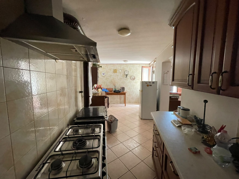 PIEVE DI CURTAROLO- In zona tranquilla e verdeggiante, soluzione indipendente con ingresso privat...
