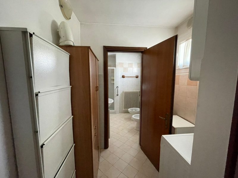 PIEVE DI CURTAROLO- In zona tranquilla e verdeggiante, soluzione indipendente con ingresso privat...