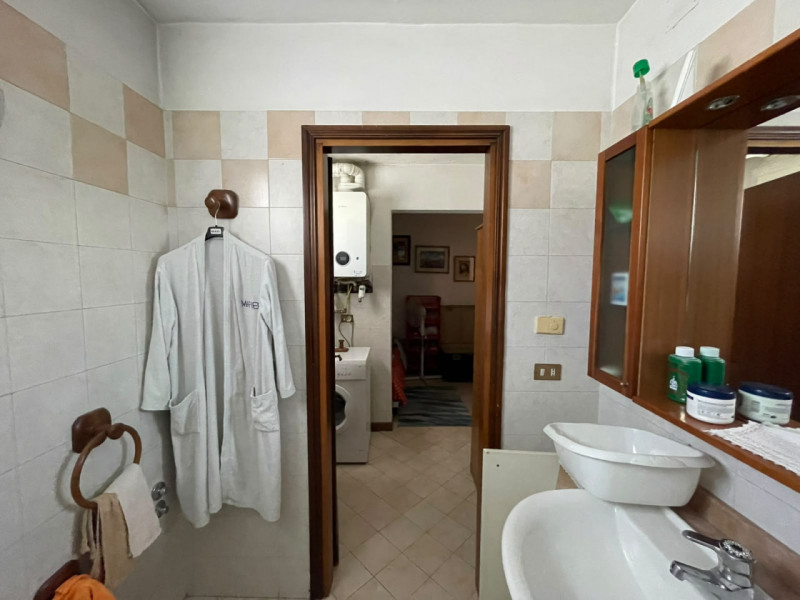 PIEVE DI CURTAROLO- In zona tranquilla e verdeggiante, soluzione indipendente con ingresso privat...