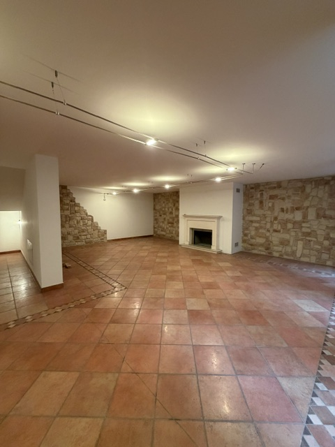 Noventa Padovana: Vendesi Villa di circa 400 mq in classe A1 con depandance entrambe ristrutturat...