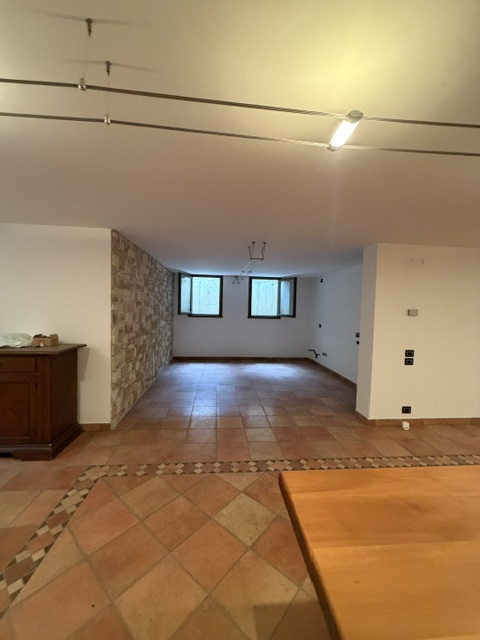 Noventa Padovana: Vendesi Villa di circa 400 mq in classe A1 con depandance entrambe ristrutturat...