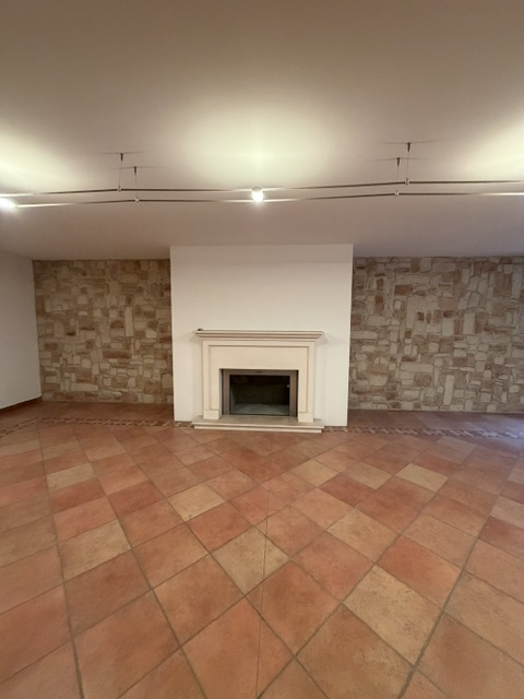 Noventa Padovana: Vendesi Villa di circa 400 mq in classe A1 con depandance entrambe ristrutturat...