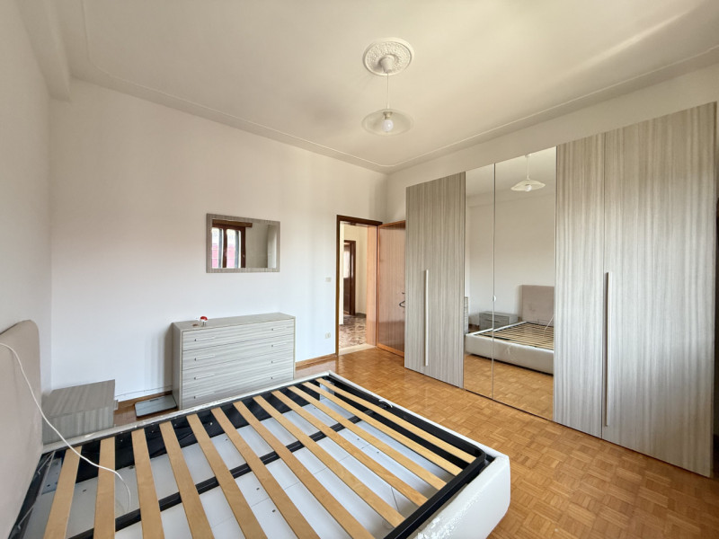 Scopri questo splendido appartamento quadrilocale situato nel centro di Solesino. Con una superfi...