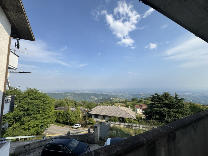 BICAMERE CON VISTA PANORAMICA 

Per info e appuntamenti Sogno Immobiliare Colceresa via Marconi, ...