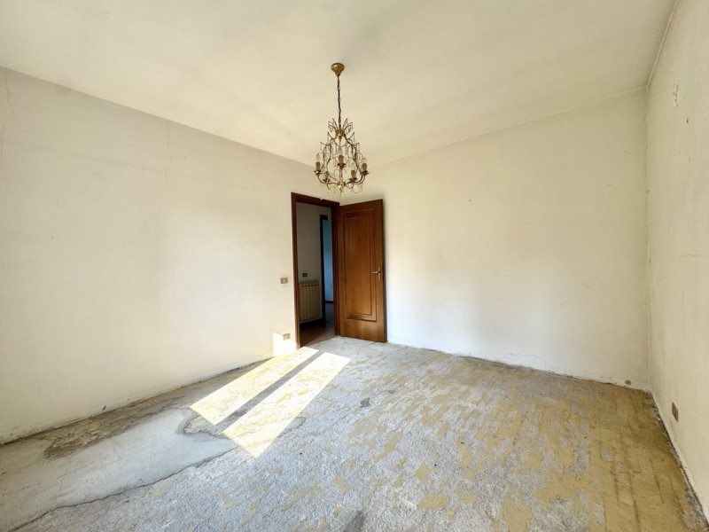 BICAMERE CON VISTA PANORAMICA 

Per info e appuntamenti Sogno Immobiliare Colceresa via Marconi, ...