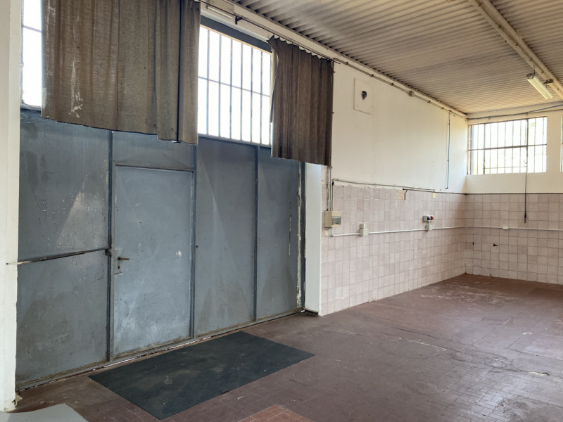 Proponiamo in vendita capannone artigianale a Campagnola di Brugine.

Ottima opportunità per chi ...