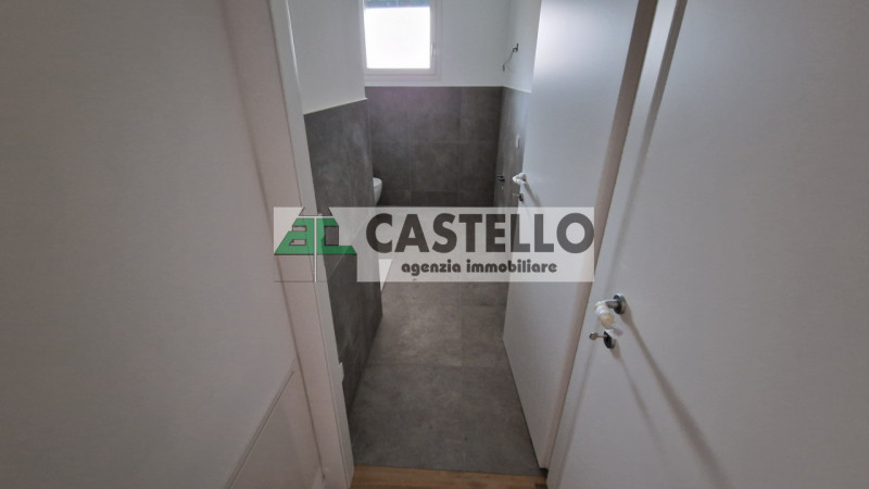 Santa Maria di Sala – Caltana
Proponiamo 2 interessanti soluzioni abitative, ideali anche come in...