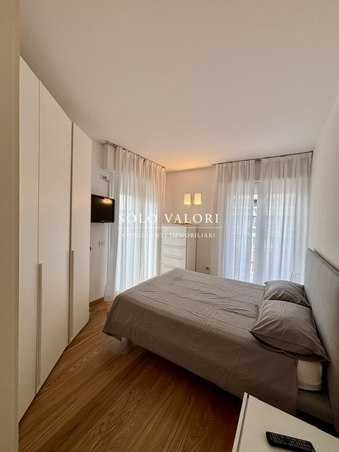 ESCLUSIVO APPARTAMENTO VISTA MARE COMPLETAMENTE RISTRUTTURATO A DUE PASSI DA PIAZZA MAZZINI

Se s...