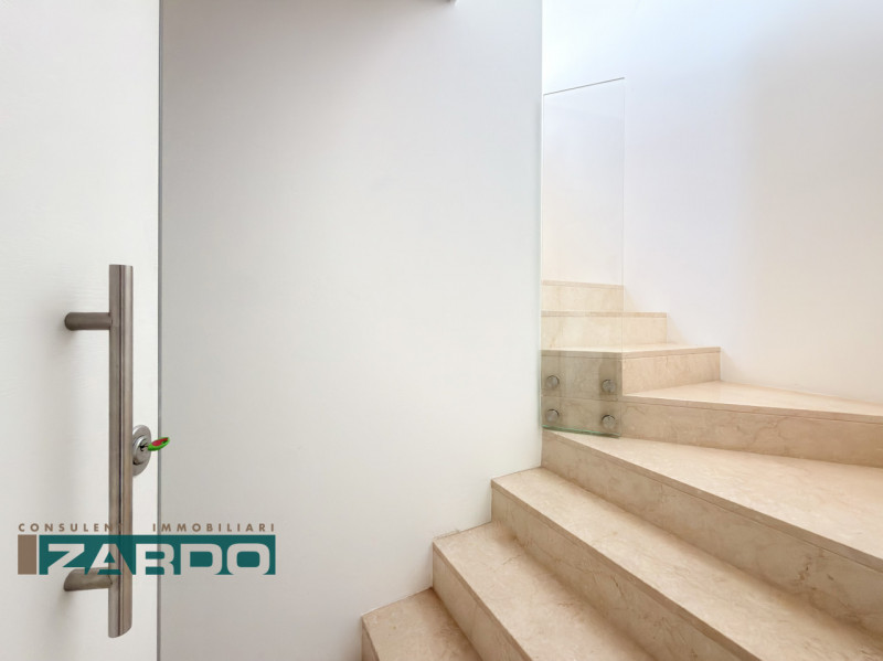 Rif: A-335 (per info 350 5383983 | Giacomo)

ULTIMA UNITÀ DISPONIBILE – In un piccolo ed esclusiv...