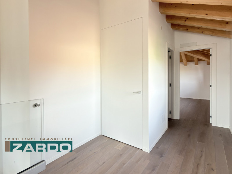 Rif: A-335 (per info 350 5383983 | Giacomo)

ULTIMA UNITÀ DISPONIBILE – In un piccolo ed esclusiv...