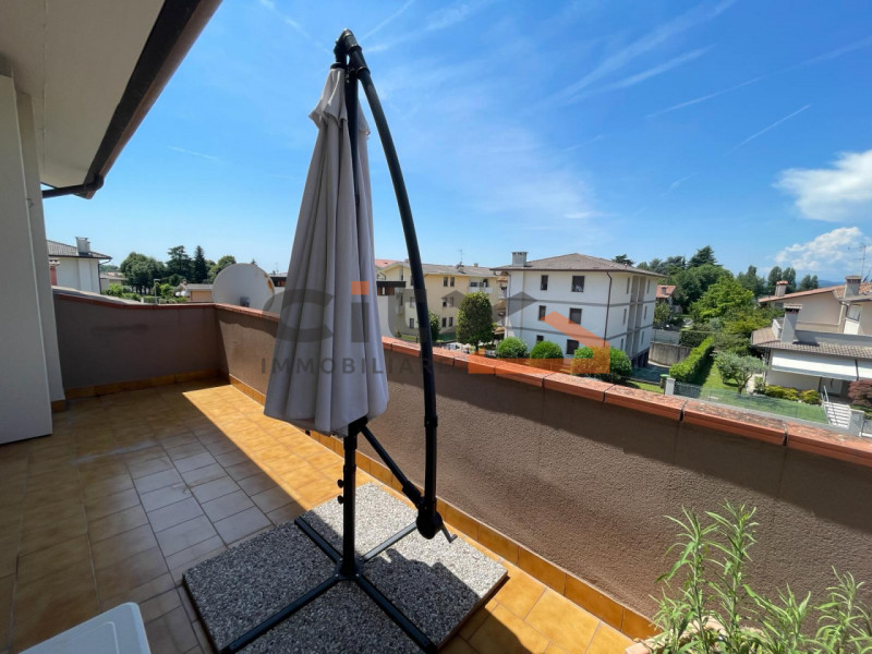 In tranquilla zona residenziale comoda ai principali servizi, proponiamo in locazione APPARTAMENT...