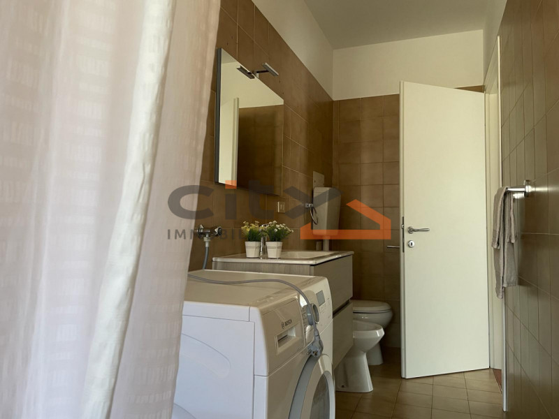 In tranquilla zona residenziale comoda ai principali servizi, proponiamo in locazione APPARTAMENT...