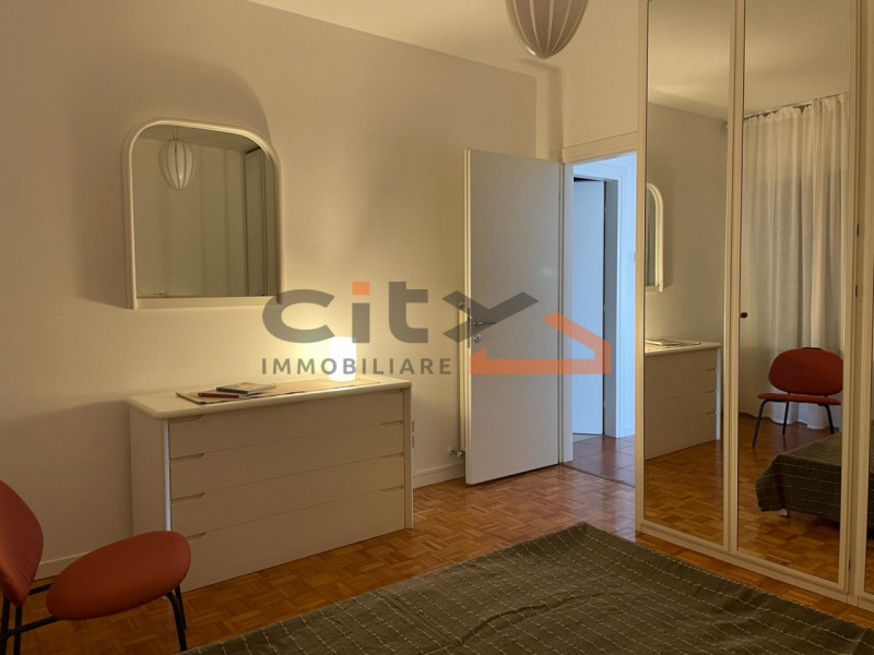 In tranquilla zona residenziale comoda ai principali servizi, proponiamo in locazione APPARTAMENT...