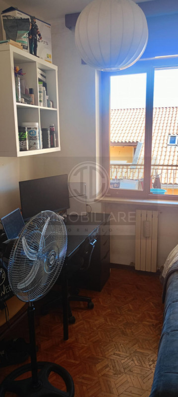 IN ZONA SEMICENTRALE DI ARSIERO PROPONIAMO UN GRAZIOSO IMMOBILE SITO AL PIANO SECONDO IN CONTESTO...
