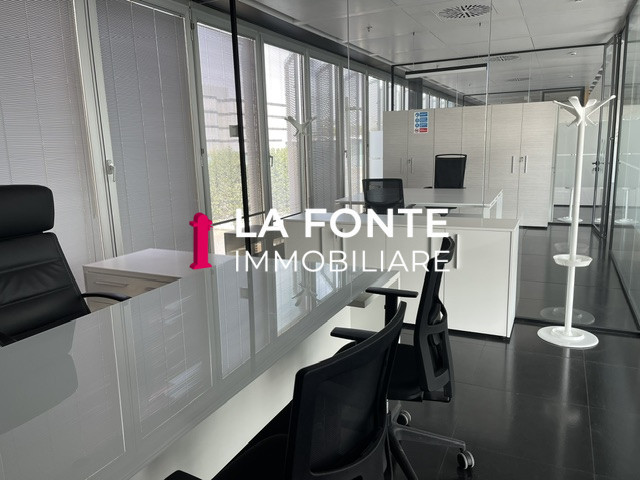 Nel cuore pulsante del business padovano, vi presentiamo un'opportunità imperdibile: un ufficio d...