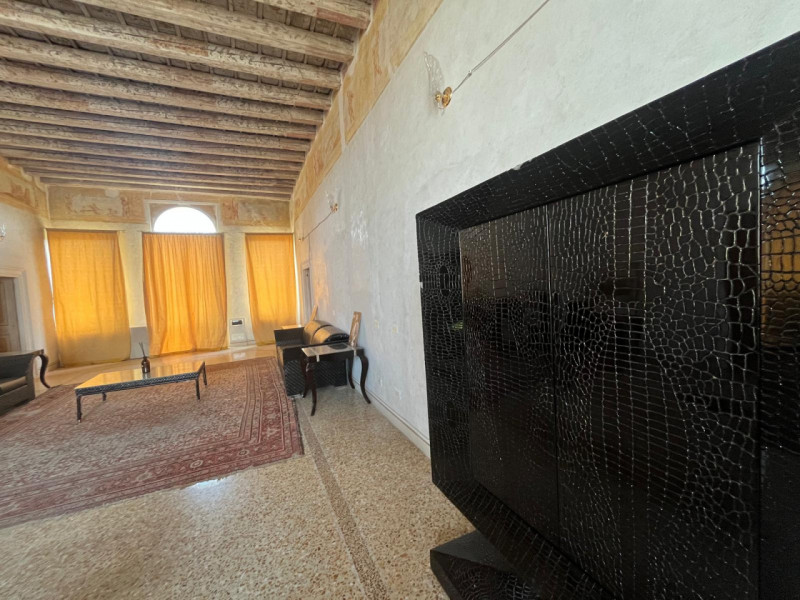 UBICAZIONE E CONTESTO
Nel comune di Camisano Vicentino, in una posizione tranquilla e riservata, ...