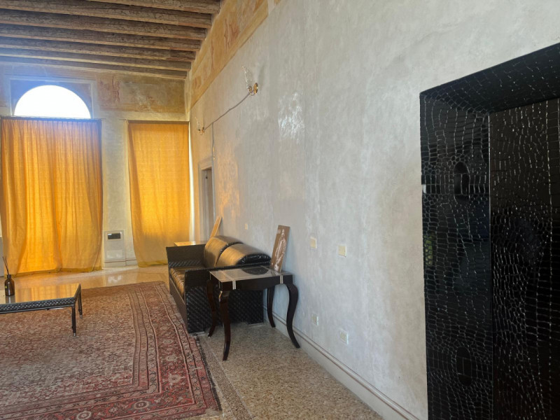 UBICAZIONE E CONTESTO
Nel comune di Camisano Vicentino, in una posizione tranquilla e riservata, ...