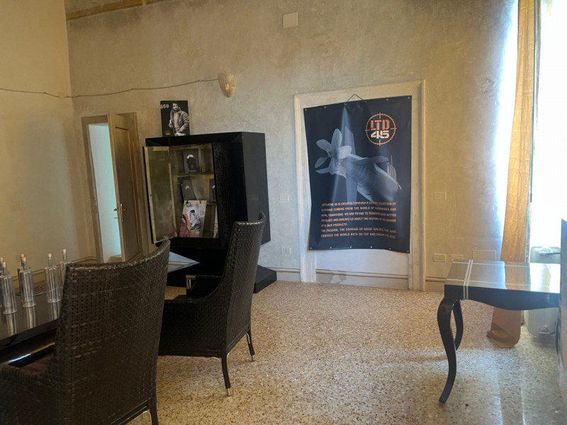 UBICAZIONE E CONTESTO
Nel comune di Camisano Vicentino, in una posizione tranquilla e riservata, ...