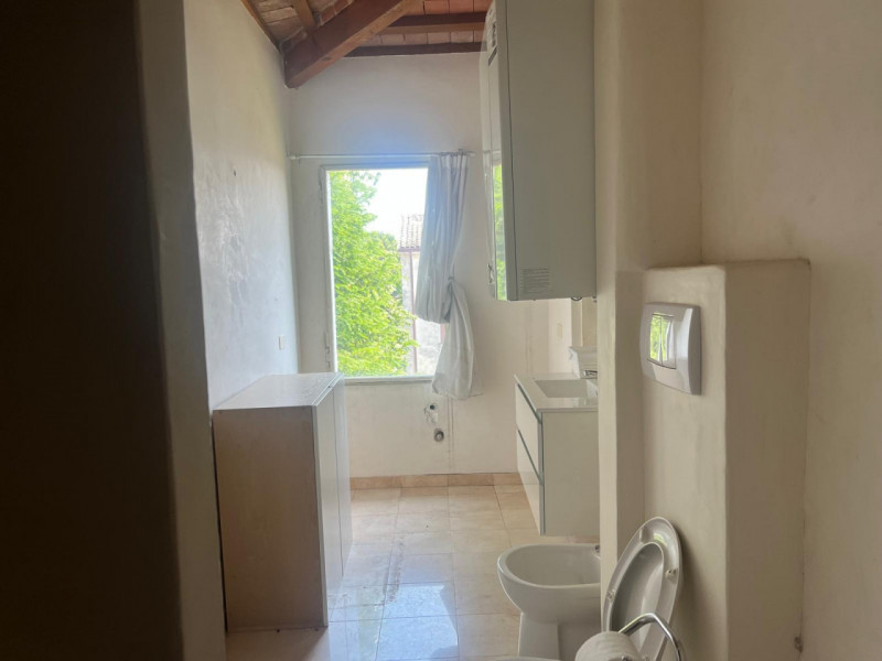 UBICAZIONE E CONTESTO
Nel comune di Camisano Vicentino, in una posizione tranquilla e riservata, ...