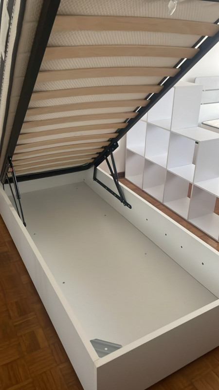 ARCELLA SAN CARLO APPARTAMENTO CON 3 POSTI LETTO PER STUDENTI, RISTRUTTURATO CON MOBILI NUOVI.

D...