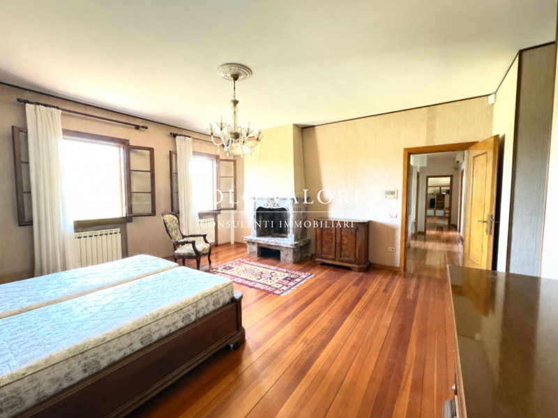 Rif. B495 – Porzione di bifamiliare a Resana, frazione Per informazioni: Marco – 340 2242606

Pro...