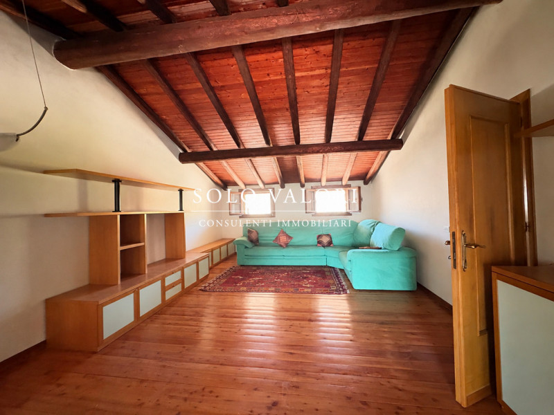 Rif. B495 – Porzione di bifamiliare a Resana, frazione Per informazioni: Marco – 340 2242606

Pro...