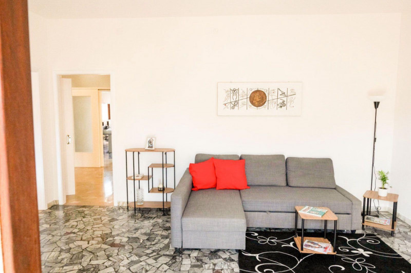 TRICAMERE CON TERRAZZA ABITABILE E GARAGE A SAN BORTOLO. EURO 179.000 ARREDATO. CODICE 4615. LE V...