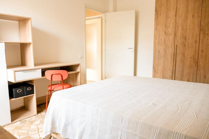 TRICAMERE CON TERRAZZA ABITABILE E GARAGE A SAN BORTOLO. EURO 179.000 ARREDATO. CODICE 4615. LE V...