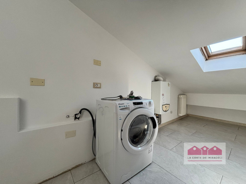 VICENZA: AFFASCINANTE APPARTAMENTO IN ZONA VIALE TRIESTE - RICHIESTA EURO 850 RIF. 2276

Proponia...