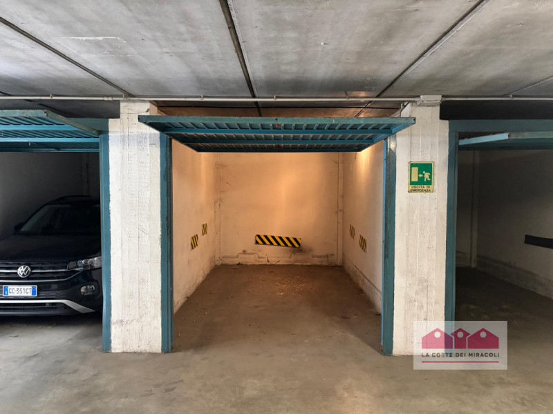 VICENZA: GARAGE IN VENDITA – ZONA VIALE MILANO – RIF. VGAR12 – RICHIESTA EURO 27.000

In zona Via...
