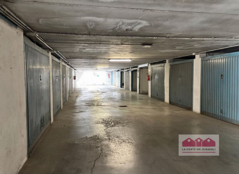 VICENZA: GARAGE IN VENDITA – ZONA VIALE MILANO – RIF. VGAR12 – RICHIESTA EURO 27.000

In zona Via...