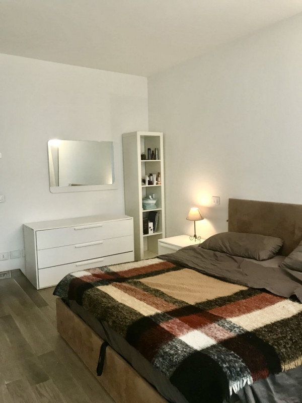 (Per INFO Monica 3482688677) Proponiamo in locazione un elegante appartamento bilocale di circa 5...