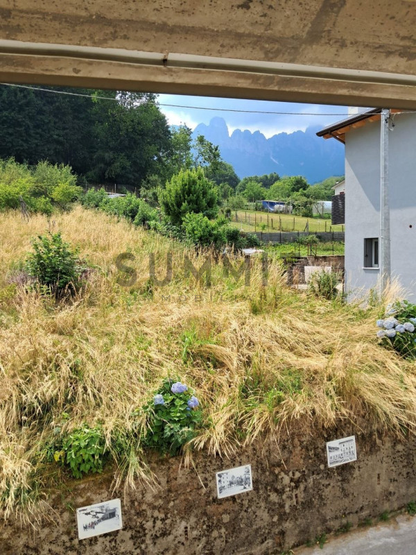 VALLI DEL PASUBIO-STARO:  TERRENO AGRICOLO di 8.100 mq ed EDIFICABILE di mq 540. EURO 40.000. Per...