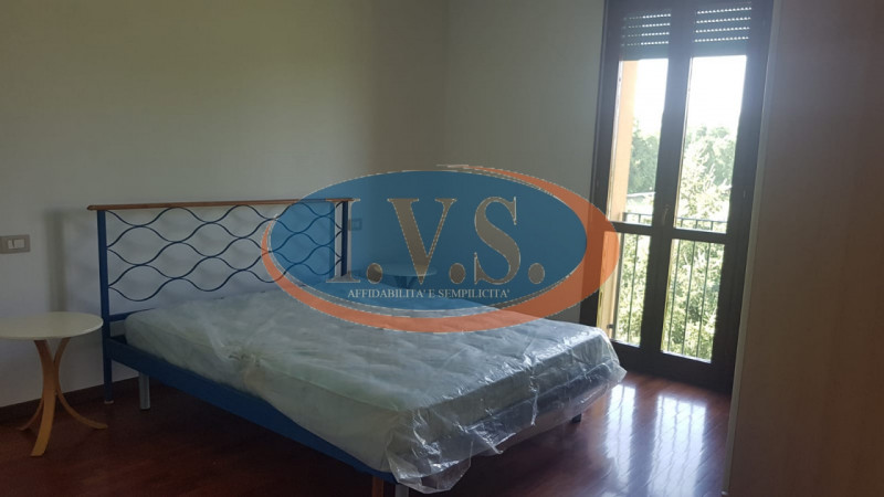 CERVARESE SANTA CROCE (PD) proponiamo MINI APPARTAMENTO completamente arredato che si sviluppa in...