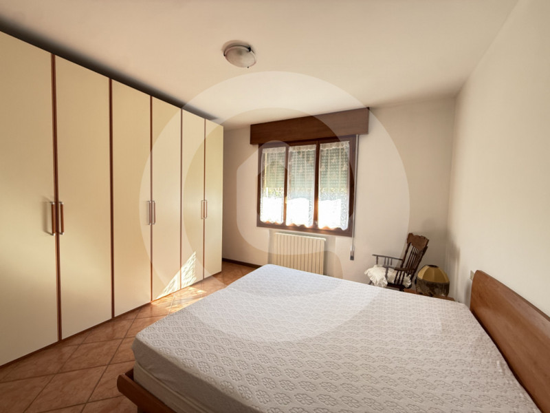 Proponiamo in vendita appartamento trilocale al primo piano di una palazzina situata nel cuore di...