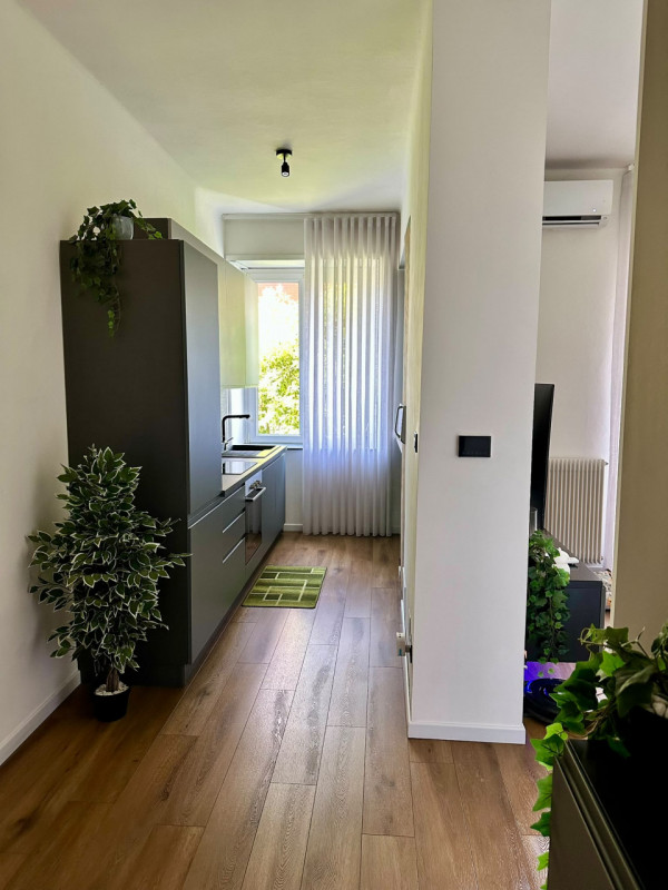 Vicenza, interno Corso Padova, proponiamo in vendita ampio mini appartamento al primo piano così ...