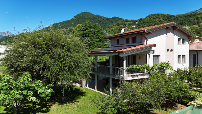 TORREBELVICINO – casa singola su lotto di 780 mq. € 549.000,00

Trattativa Unica Immobiliare, via...