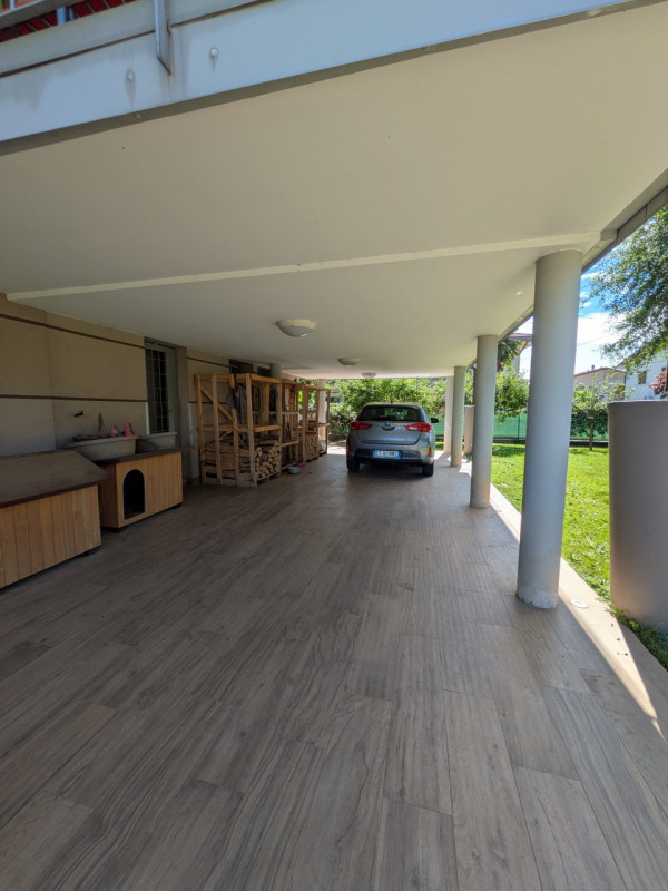 TORREBELVICINO – casa singola su lotto di 780 mq. € 549.000,00

Trattativa Unica Immobiliare, via...