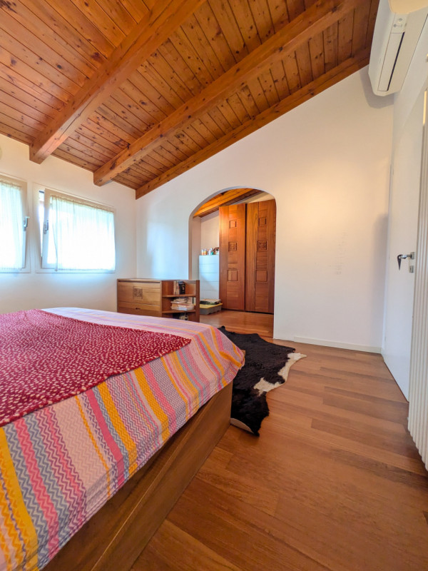 TORREBELVICINO – casa singola su lotto di 780 mq. € 549.000,00

Trattativa Unica Immobiliare, via...