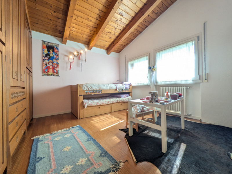 TORREBELVICINO – casa singola su lotto di 780 mq. € 549.000,00

Trattativa Unica Immobiliare, via...