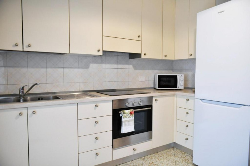 ELEGANTE APPARTAMENTO 3 CAMERE ARREDATO AD ABANO TERME €.320.000-rif.CL547


Nella splendida e ri...