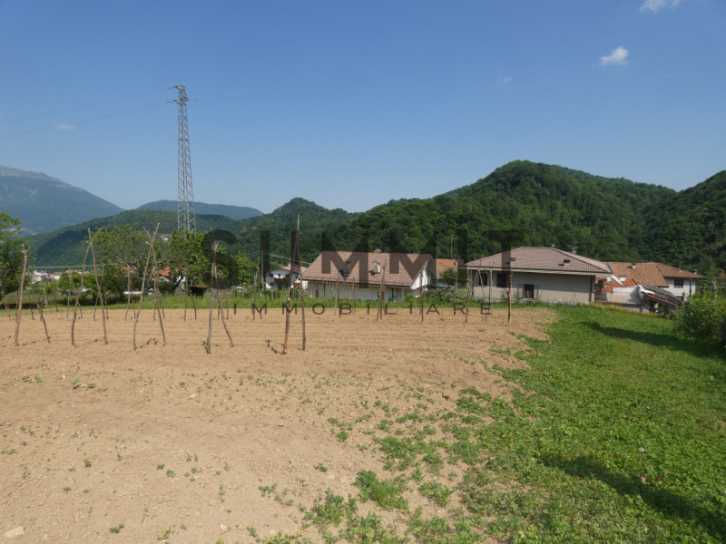 VALLI DEL PASUBIO-STARO:  TERRENO AGRICOLO di 1.150 MQ COMPLETAMENTE PIANEGGIANTE.  EURO 5.000 Pe...