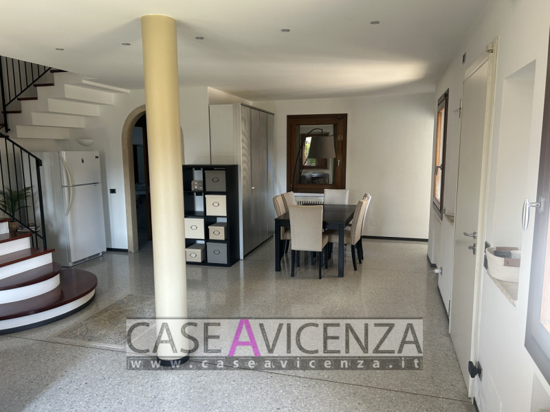 CAMISANO VICENTINO – Under exclusive mandate, we offer...Town-center living in an elegant villa w...