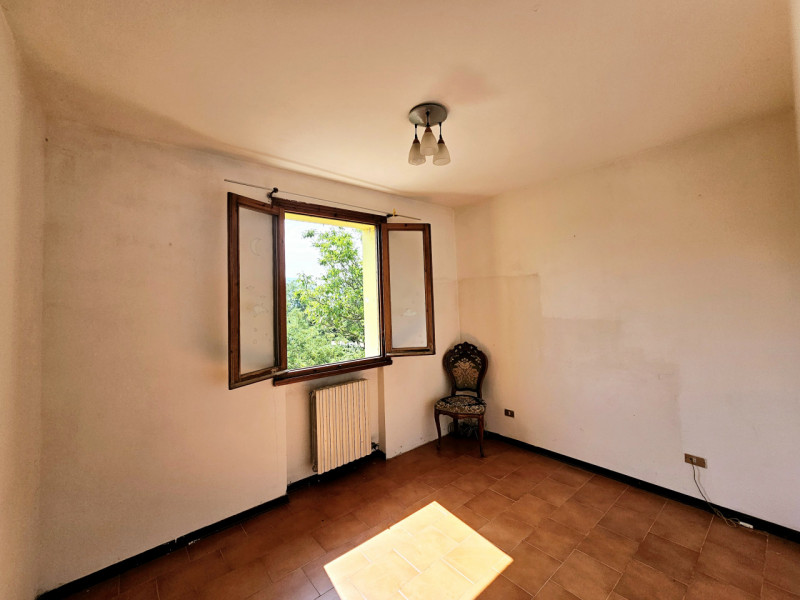 In un bel contesto paesaggistico ad Albettone, nella località di Lovertino, proponiamo in vendita...