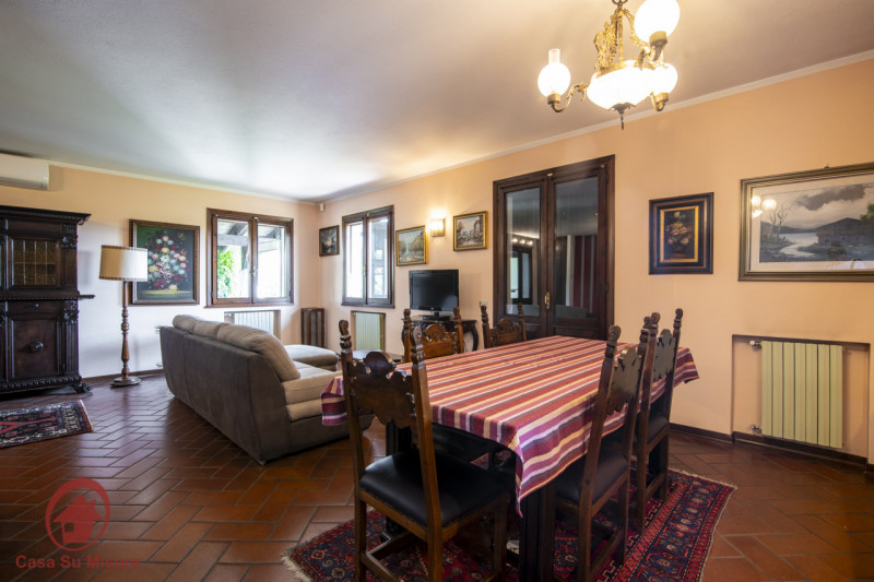 CADONEGHE rif. A180: Casa su misura ha il piacere di proporvi casa singola a Cadoneghe storica, i...