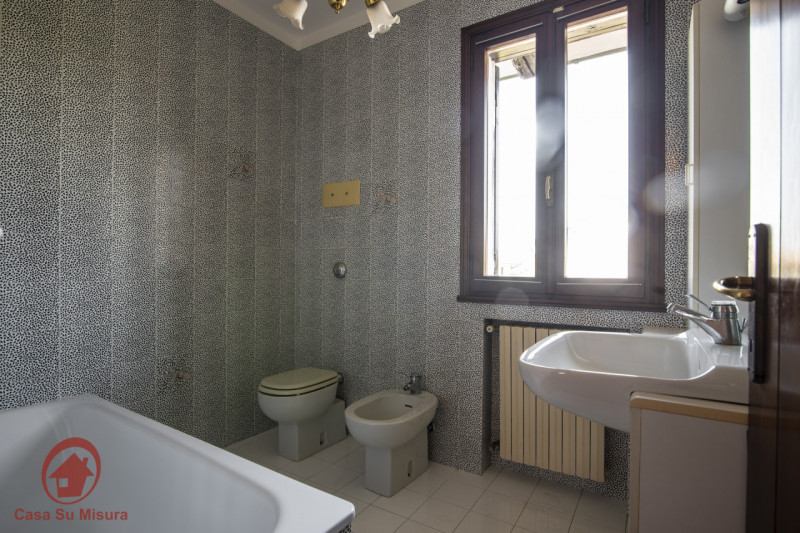 CADONEGHE rif. A180: Casa su misura ha il piacere di proporvi casa singola a Cadoneghe storica, i...