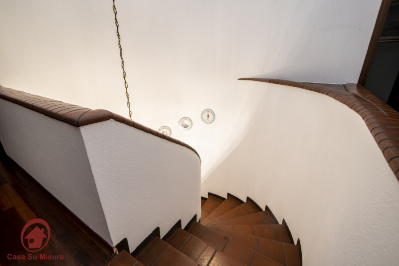 CADONEGHE rif. A180: Casa su misura ha il piacere di proporvi casa singola a Cadoneghe storica, i...